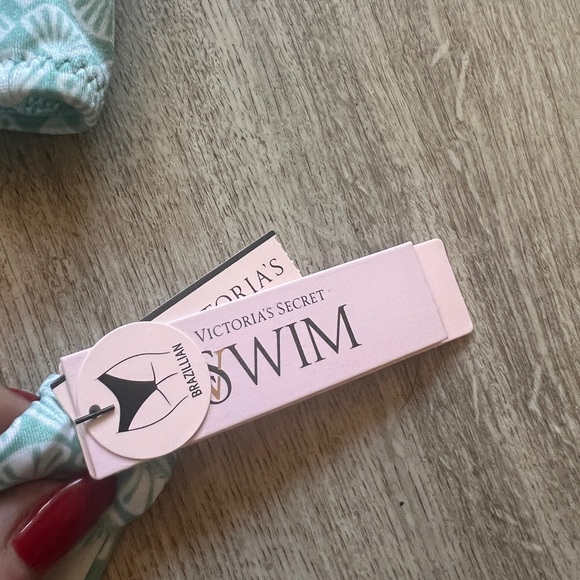 Victoria’s Secret matching swimsuit - Picture 4 of 8